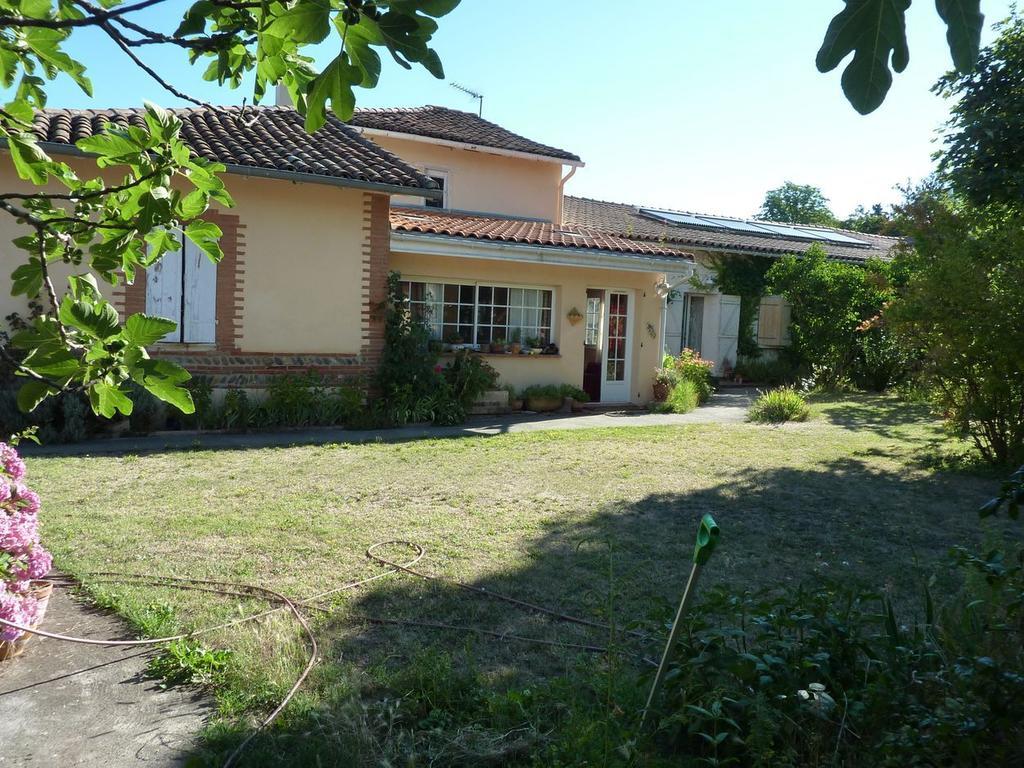 Le Soubiran Bed & Breakfast Berat Exterior photo
